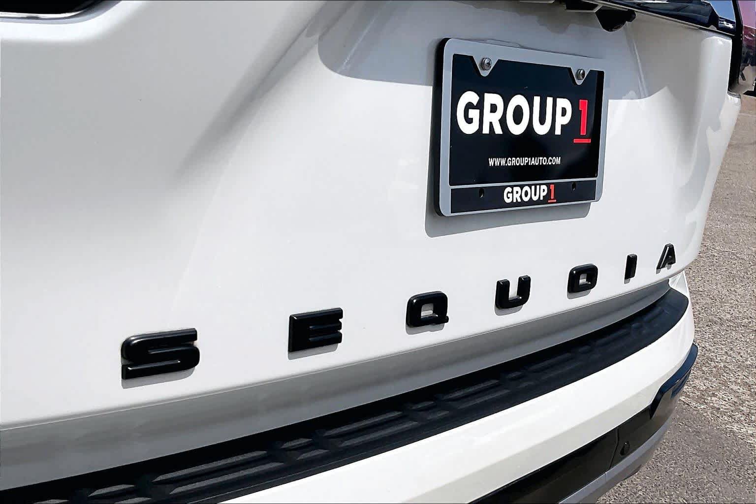 Used 2024 Toyota Sequoia Limited w/ Tow Technology Package AWD/4WD image 10