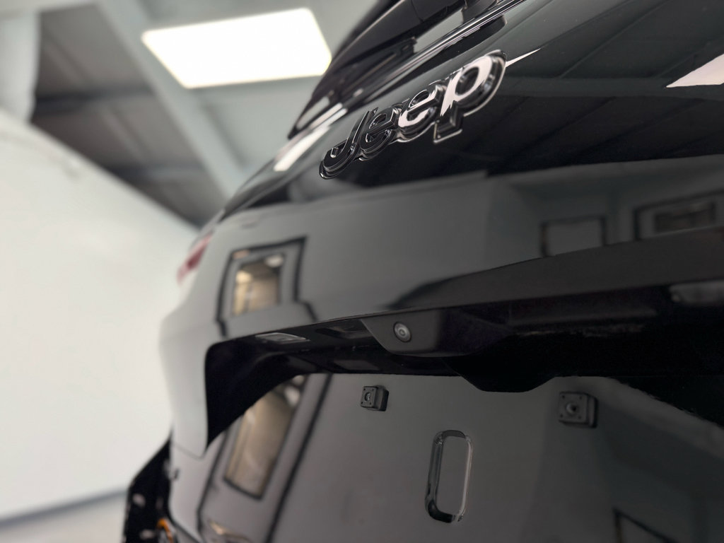 Used 2024 Jeep Grand Cherokee L Laredo image 38