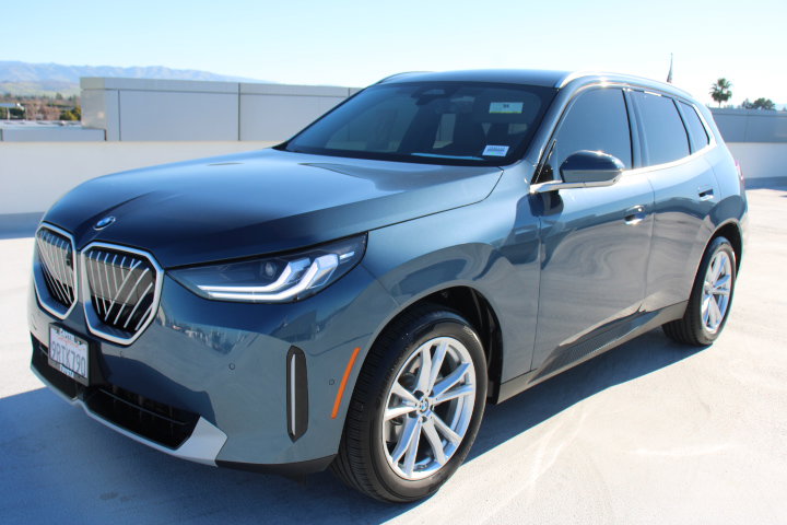 Used 2025 BMW X3 xDrive30i w/ Premium Package image 6