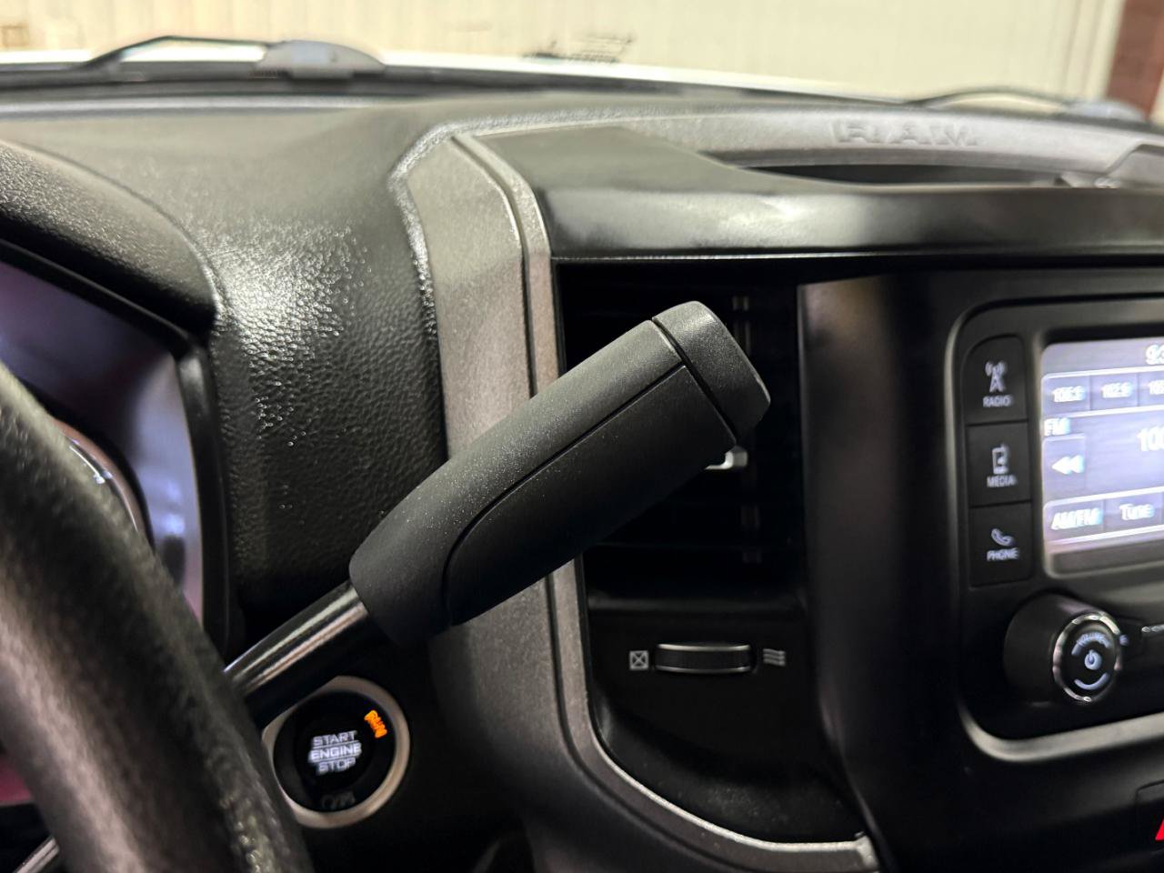 Used 2024 RAM 3500 Tradesman w/ Chrome Appearance Group AWD/4WD image 26