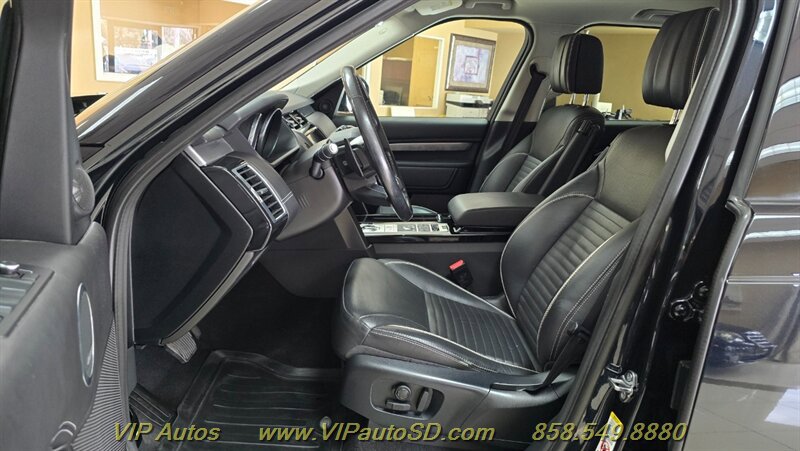 Used 2017 Land Rover Discovery First Edition AWD/4WD image 20