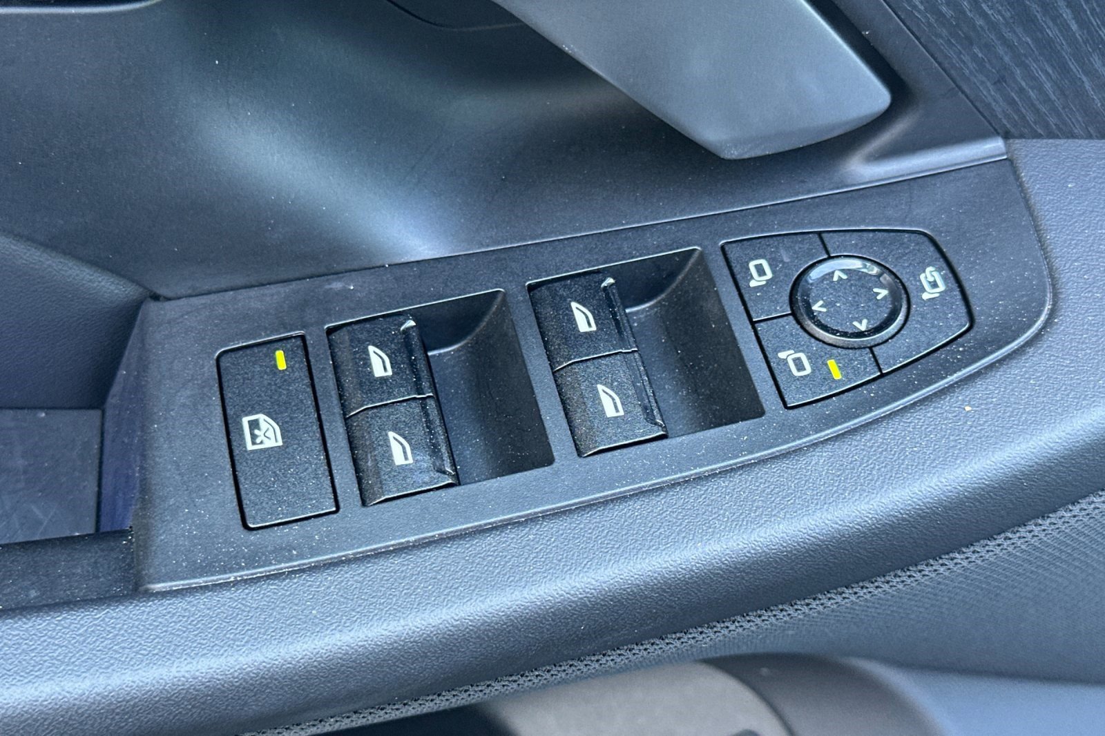 Used 2025 BMW 530i w/ Premium Package image 13