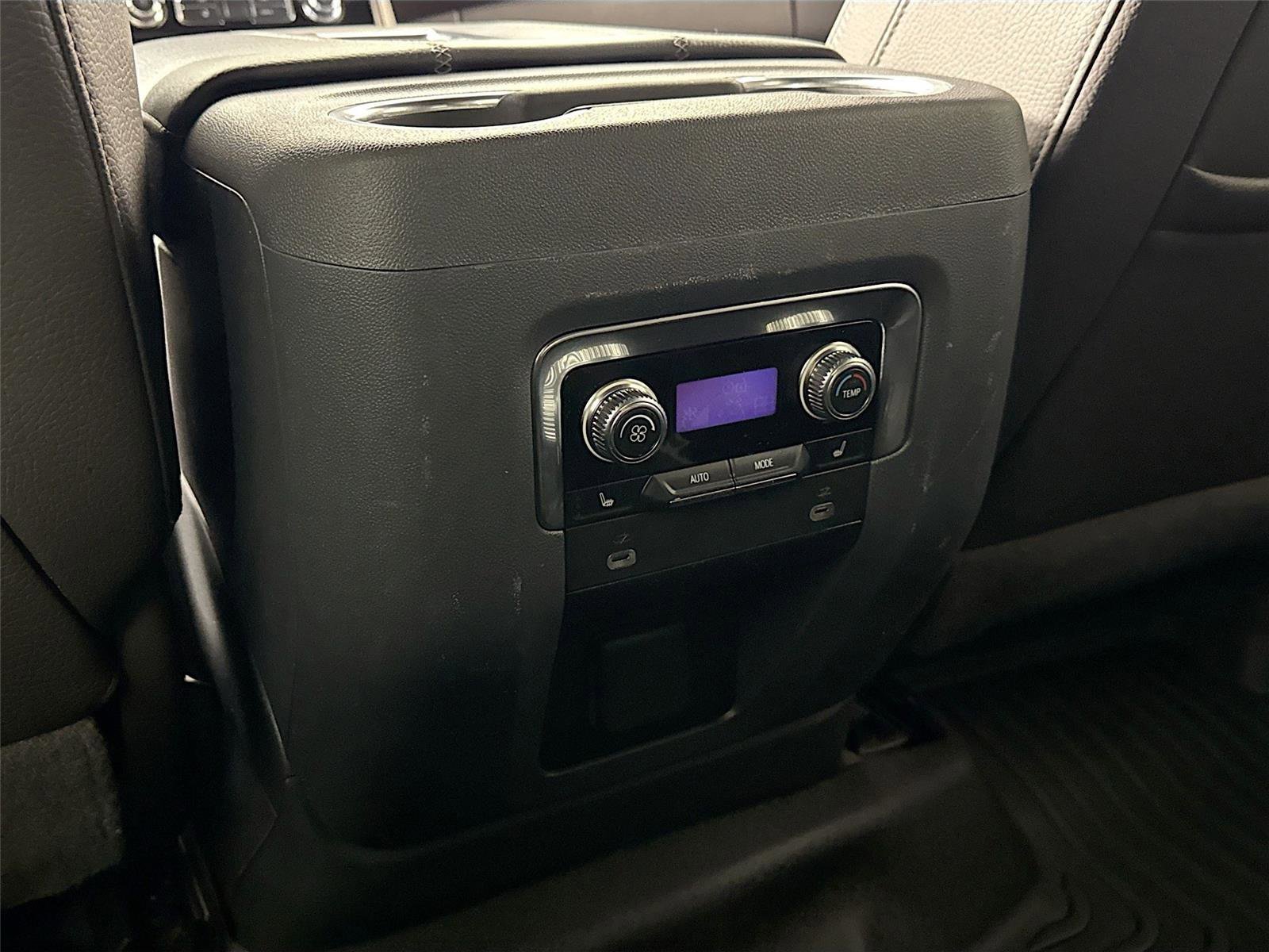 Used 2023 GMC Yukon Denali image 34