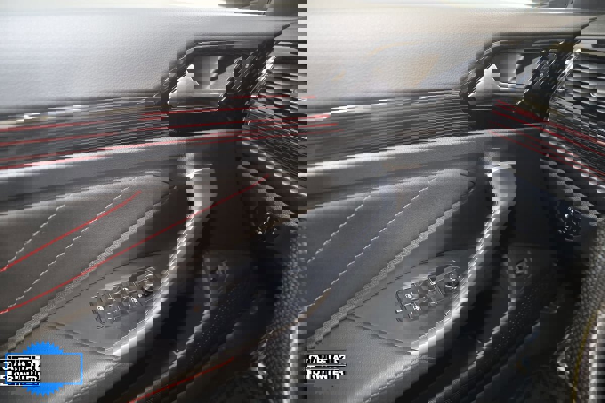 Used 2024 Volkswagen Jetta GLI Autobahn image 30