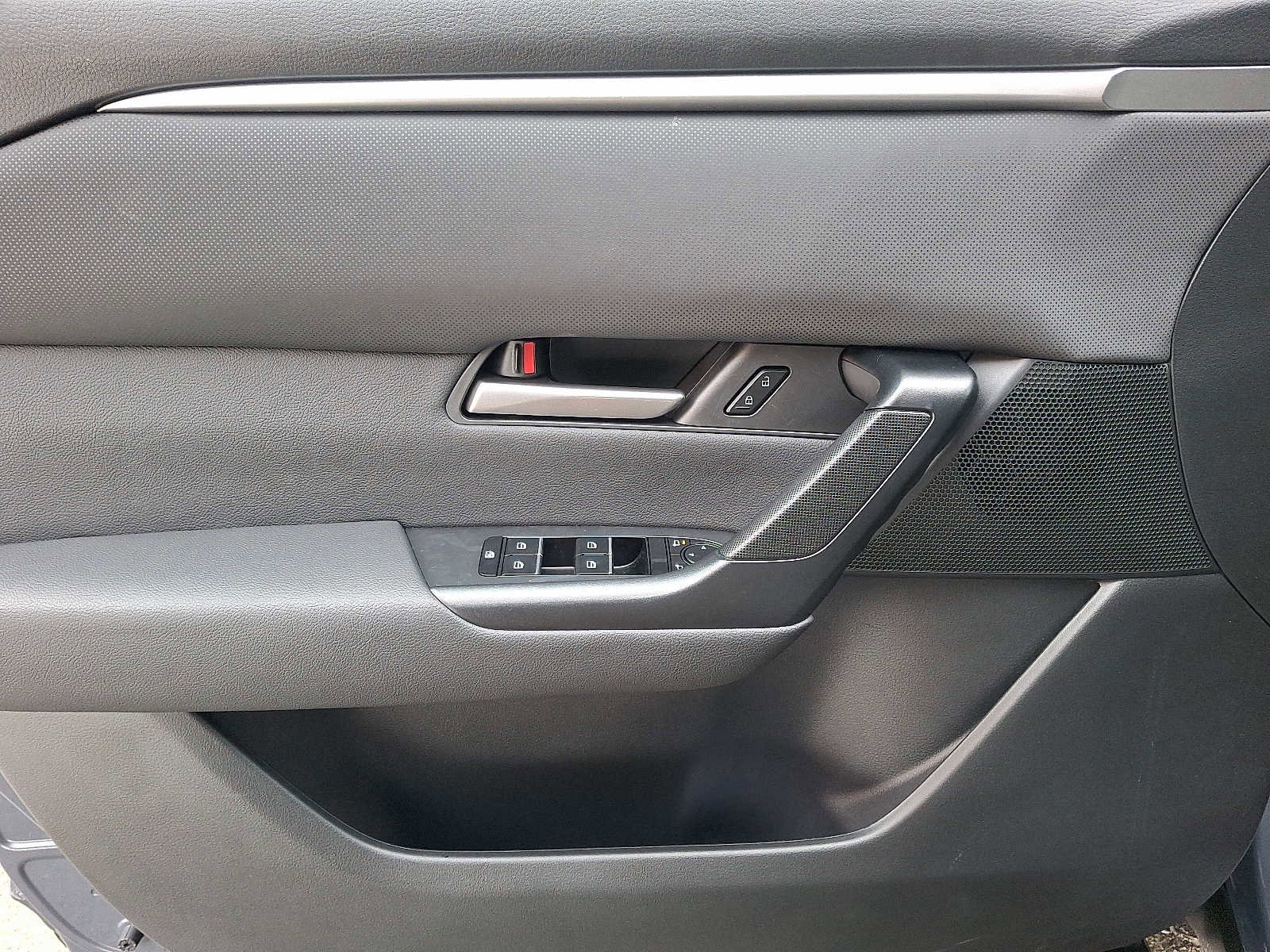 Used 2025 MAZDA CX-50 AWD 2.5 S w/ Weather Package image 12