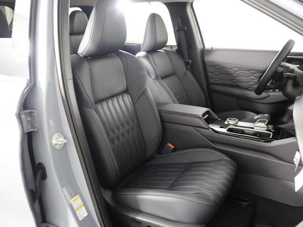 New 2026 Mitsubishi Outlander SEL image 36