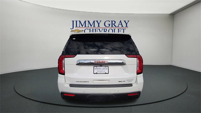 Used 2022 GMC Yukon SLT w/ SLT Luxury Package image 4