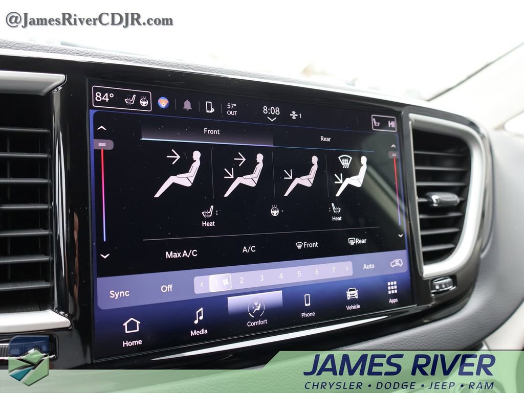 Used 2024 Chrysler Pacifica Touring-L image 32