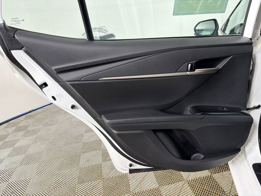 Used 2025 Toyota Camry LE image 21