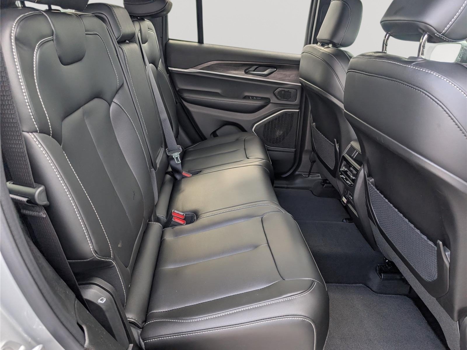 New 2026 Jeep Grand Cherokee Limited AWD/4WD image 7