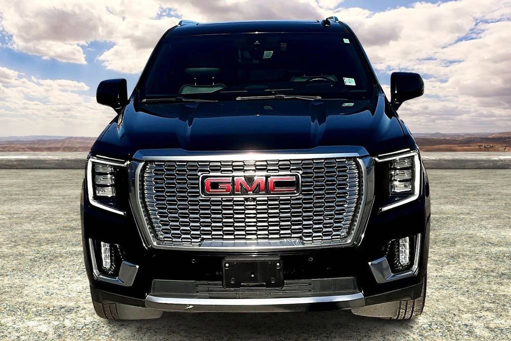 Used 2021 GMC Yukon Denali w/ Advanced Technology Package AWD/4WD image 2