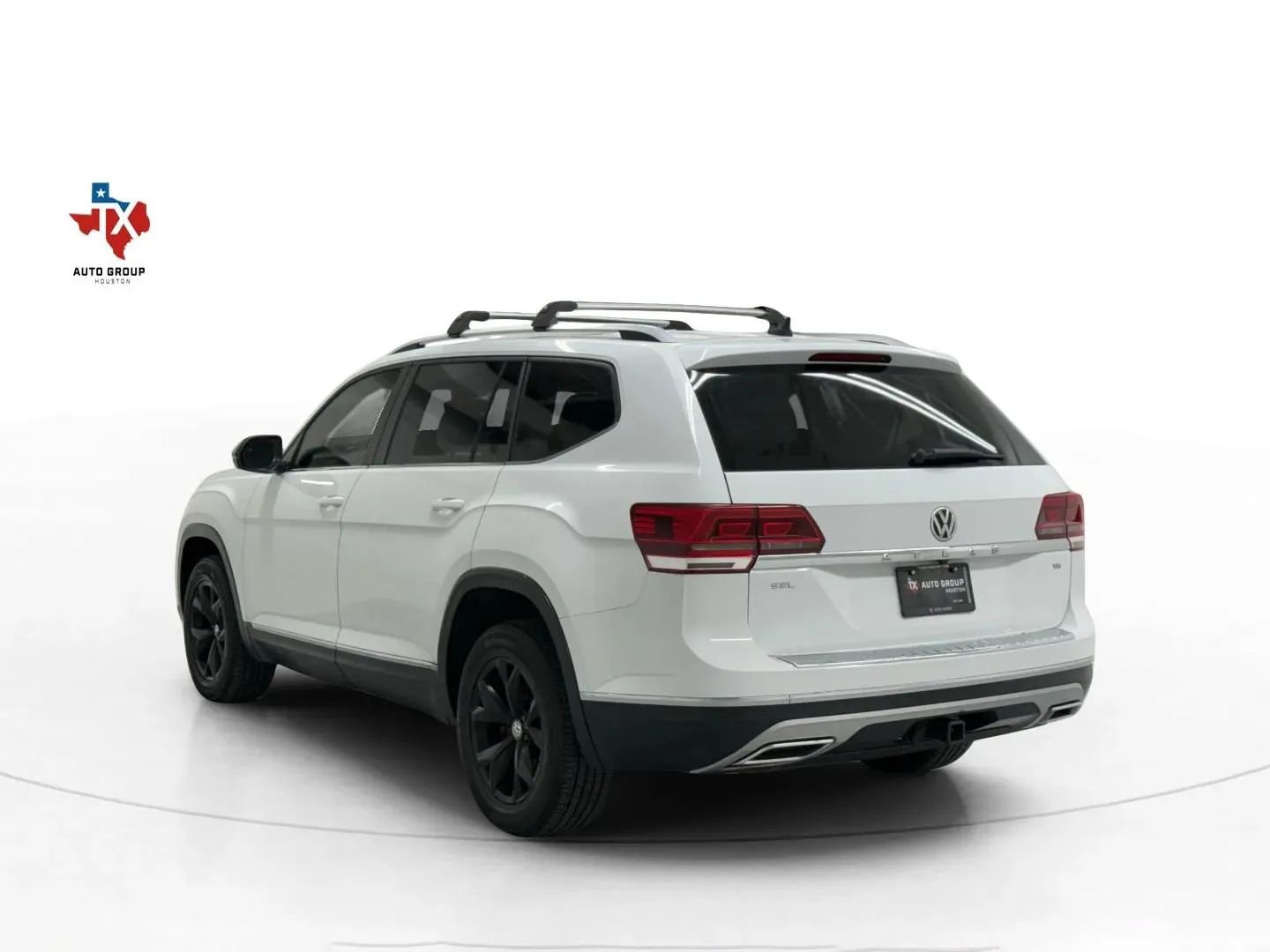 Used 2018 Volkswagen Atlas SEL image 3