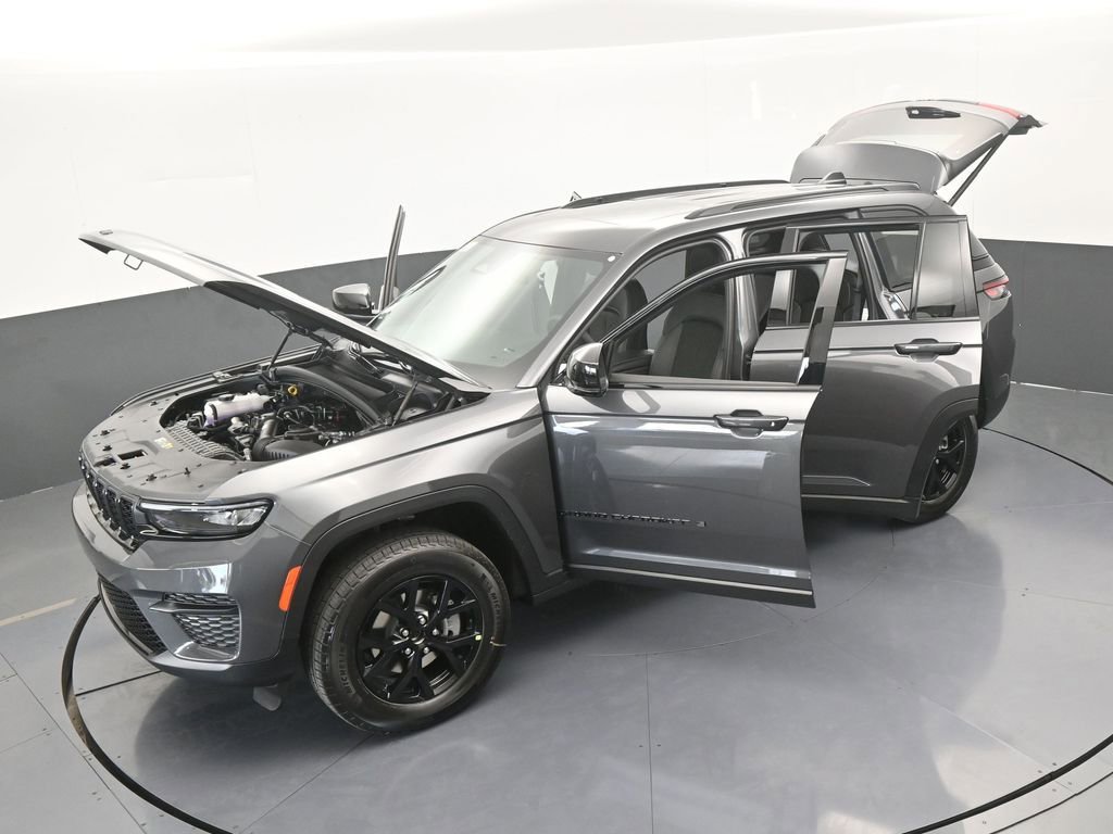 New 2025 Jeep Grand Cherokee Altitude image 56
