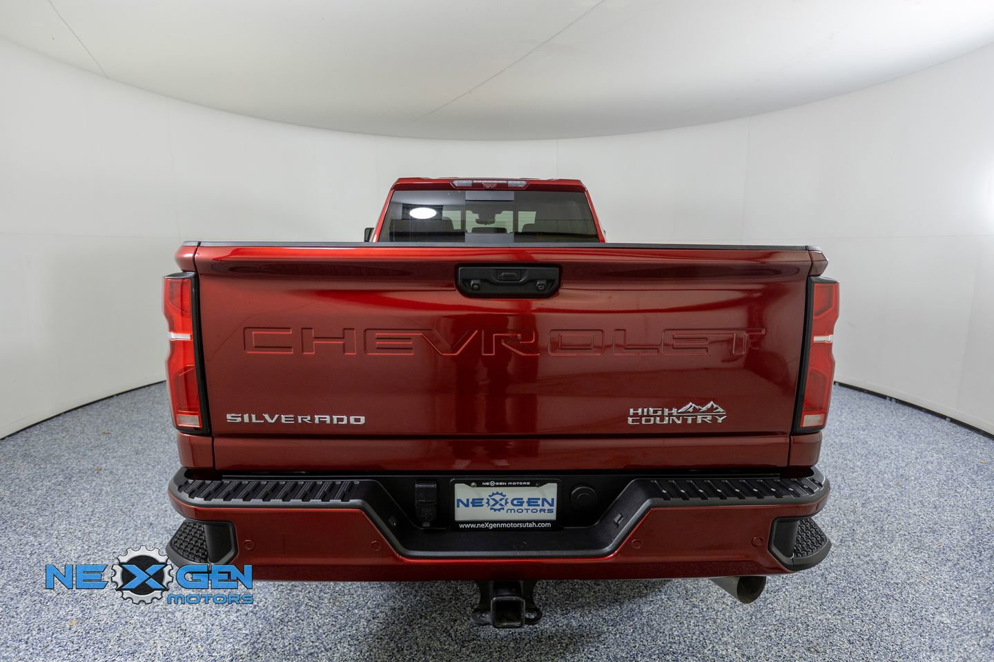 Used 2025 Chevrolet Silverado 2500 High Country w/ Technology Package image 6