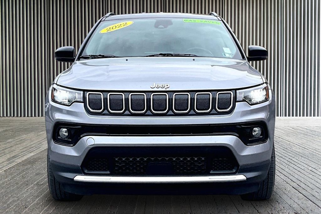 Used 2022 Jeep Compass Limited image 3