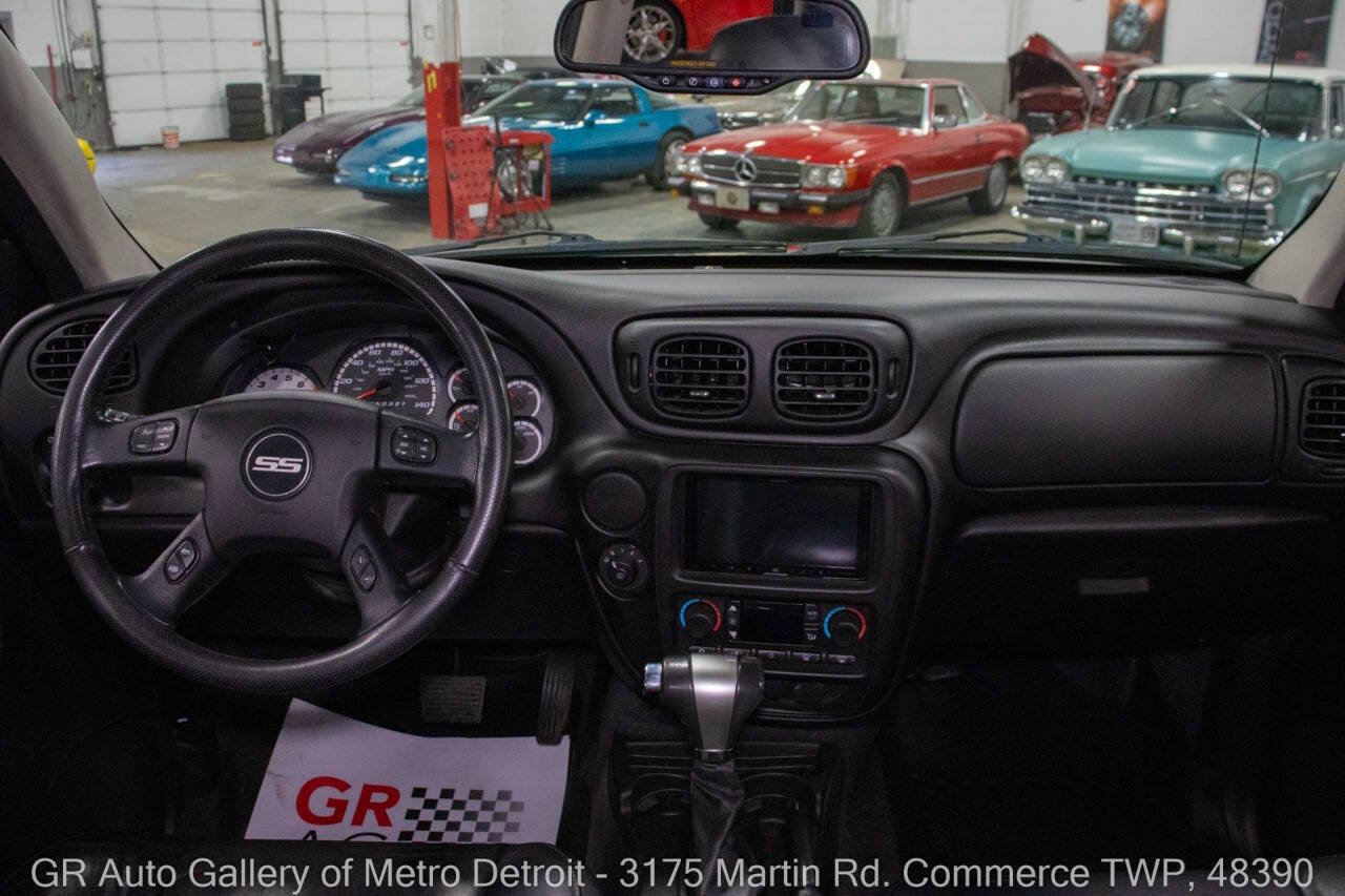Used 2008 Chevrolet TrailBlazer SS w/ Sun And 6-Disc Cd Package AWD/4WD image 16
