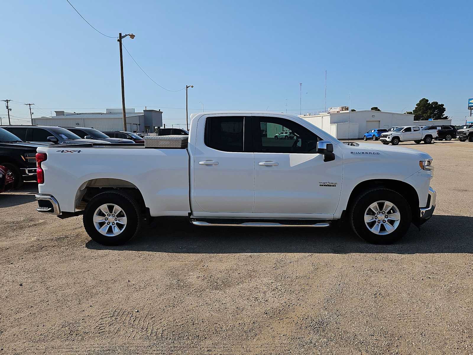 Used 2019 Chevrolet Silverado 1500 LT w/ Texas Edition AWD/4WD image 9