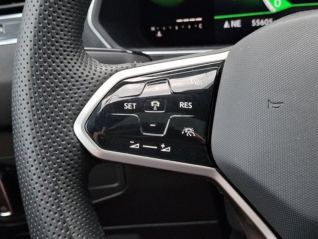 Certified 2022 Volkswagen Tiguan SE R-Line AWD/4WD image 26