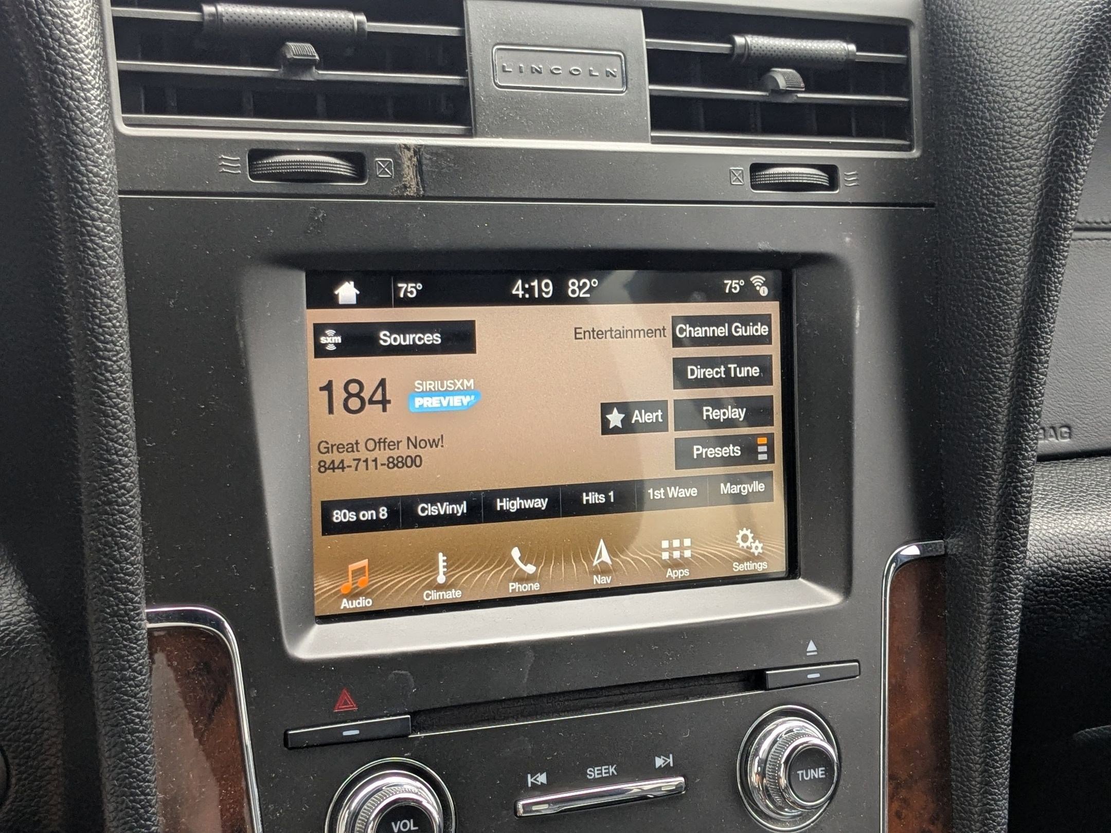 Used 2017 Lincoln Navigator L Select image 15