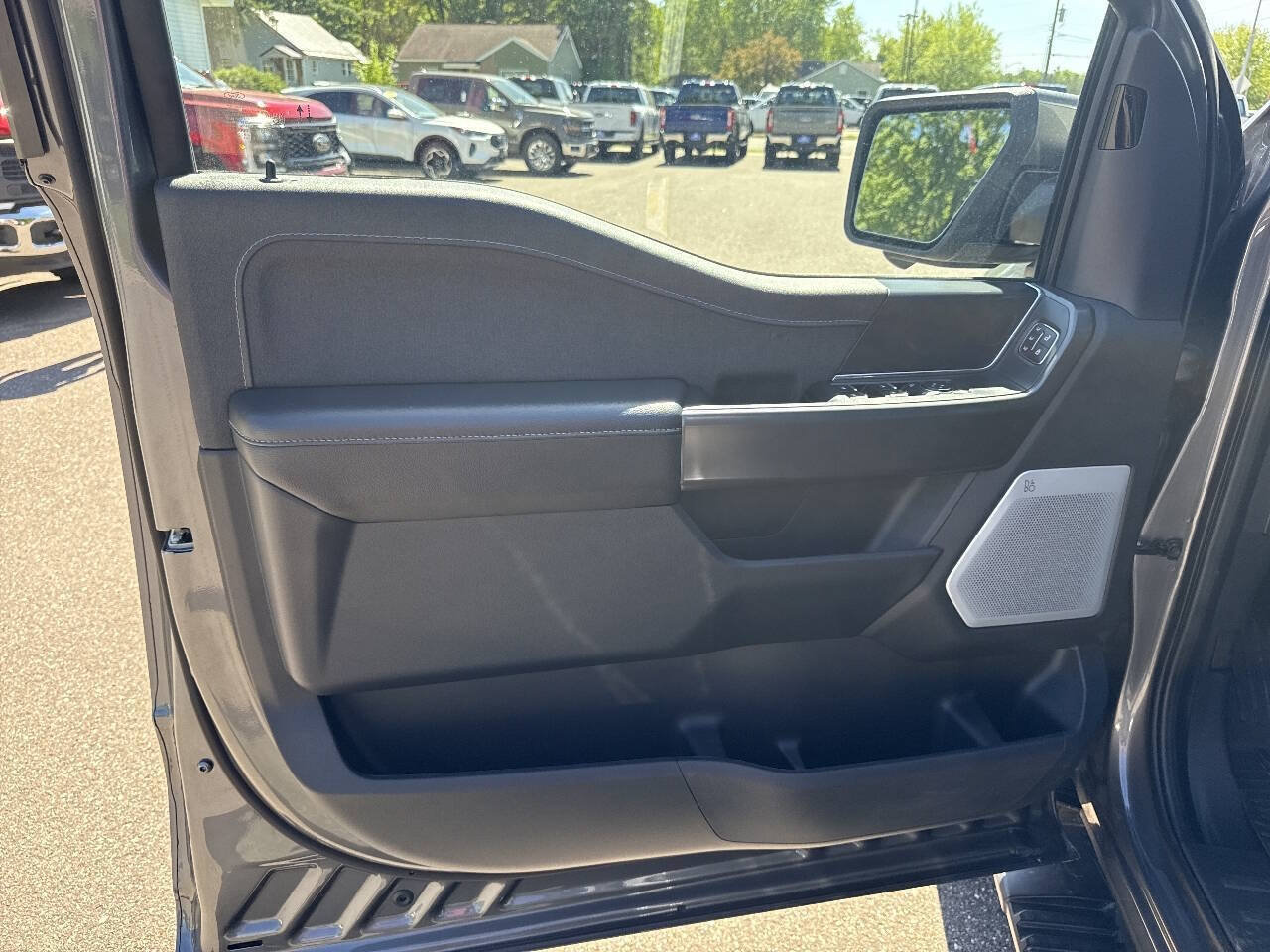 Used 2025 Ford F150 Lariat w/ Equipment Group 502A High AWD/4WD image 28
