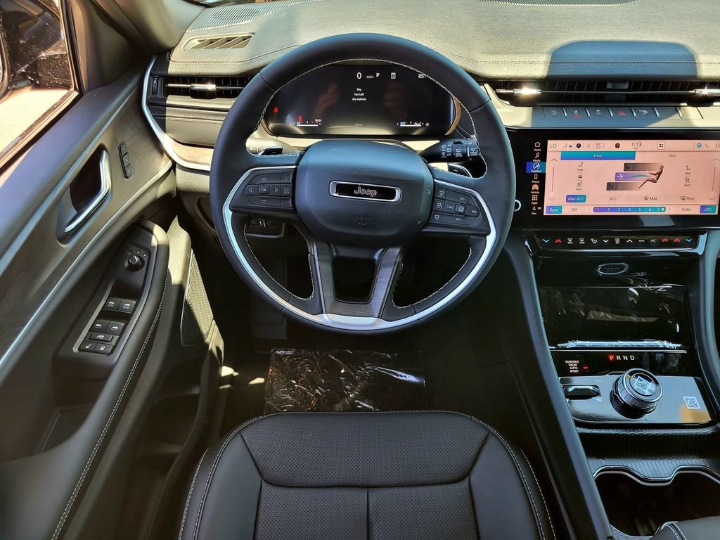 New 2026 Jeep Grand Cherokee L Limited AWD/4WD image 4
