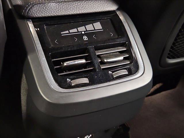 Used 2019 Volvo XC60 T5 Inscription w/ Protection Package Premier FWD image 18