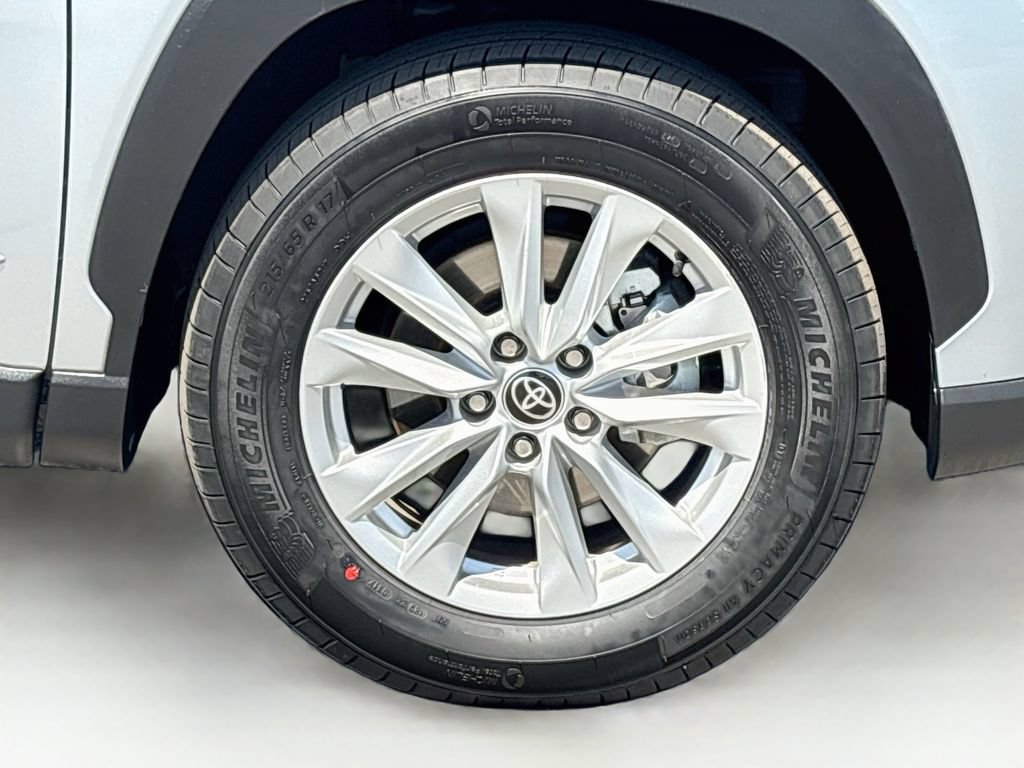 Certified 2023 Toyota Corolla Cross LE w/ Black Badges Package (TMS) FWD image 31