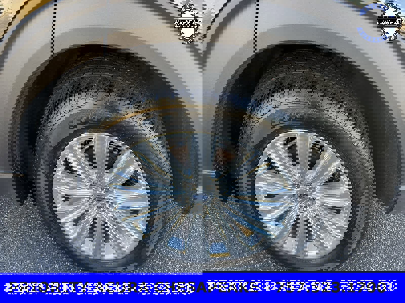 Used 2020 Ford Explorer Limited image 21