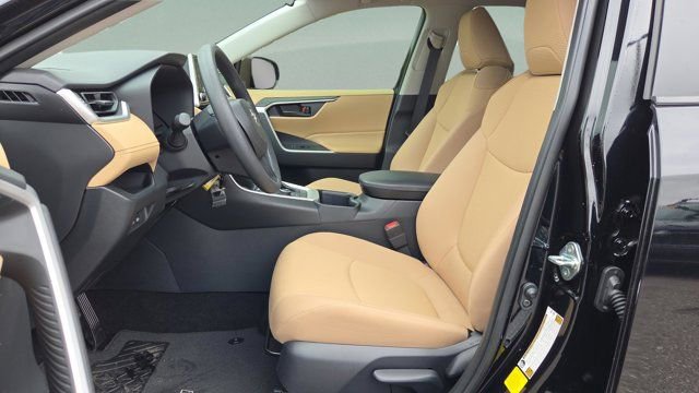 Certified 2025 Toyota RAV4 LE image 14