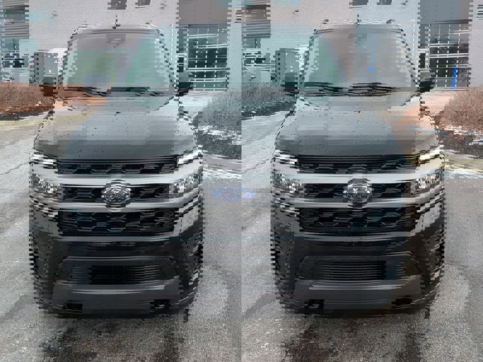 Used 2023 Ford Expedition Max XLT image 3