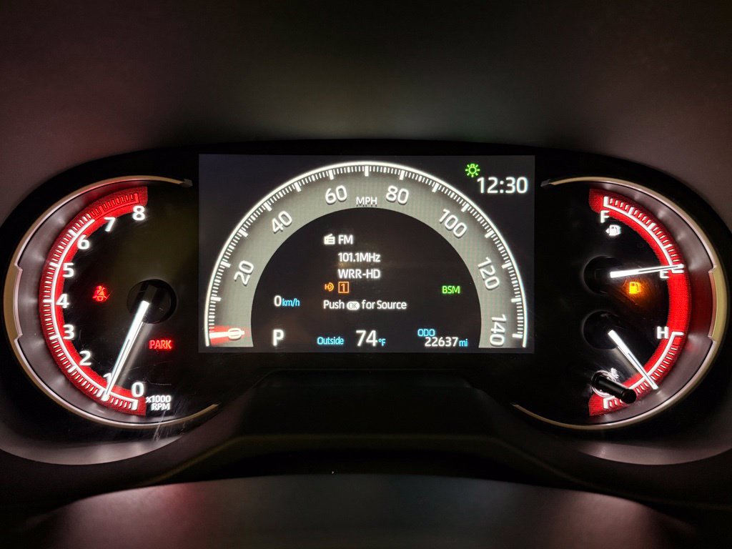 Used 2025 Toyota RAV4 XLE FWD image 19
