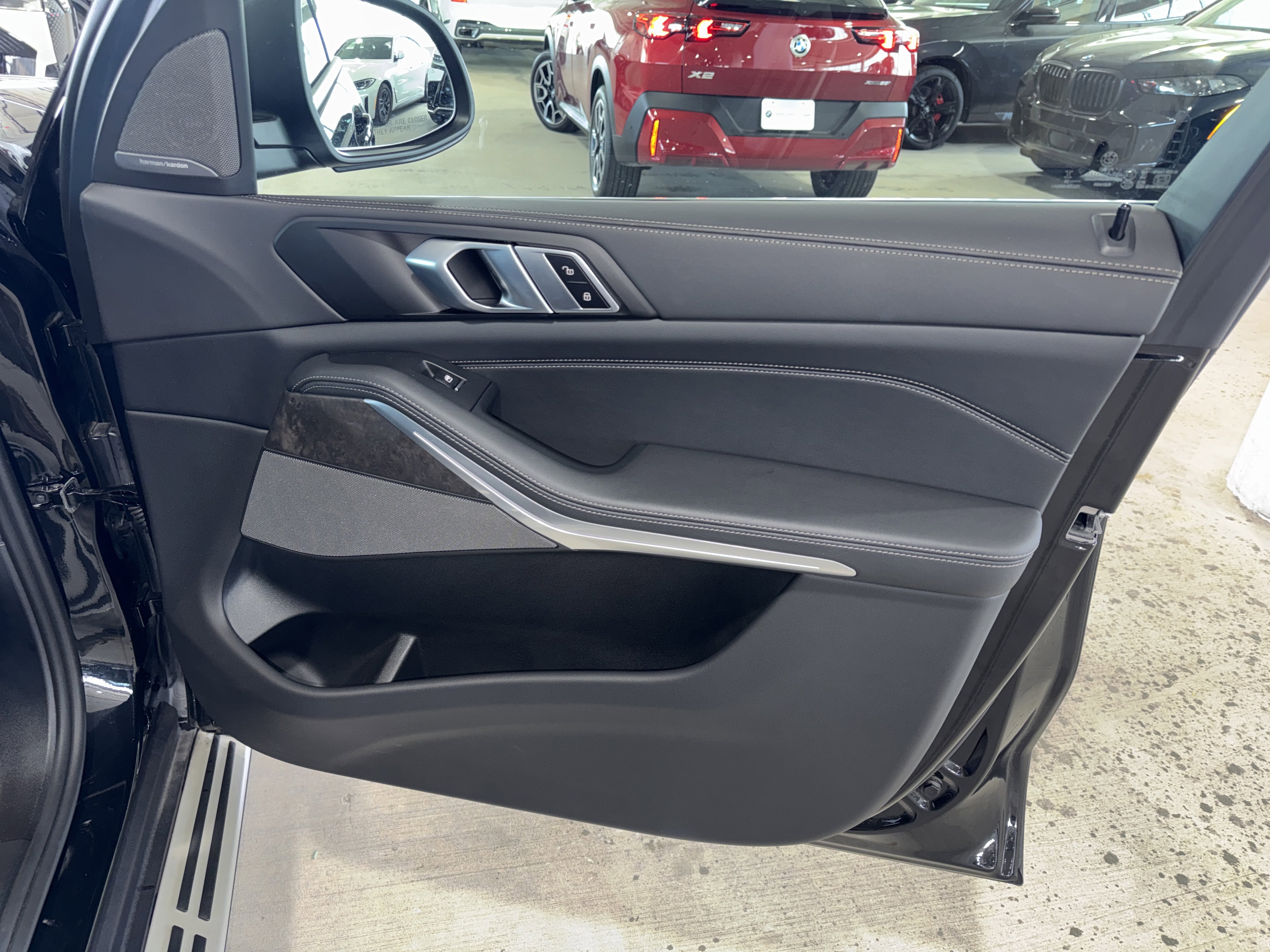 Used 2025 BMW X5 xDrive40i image 9