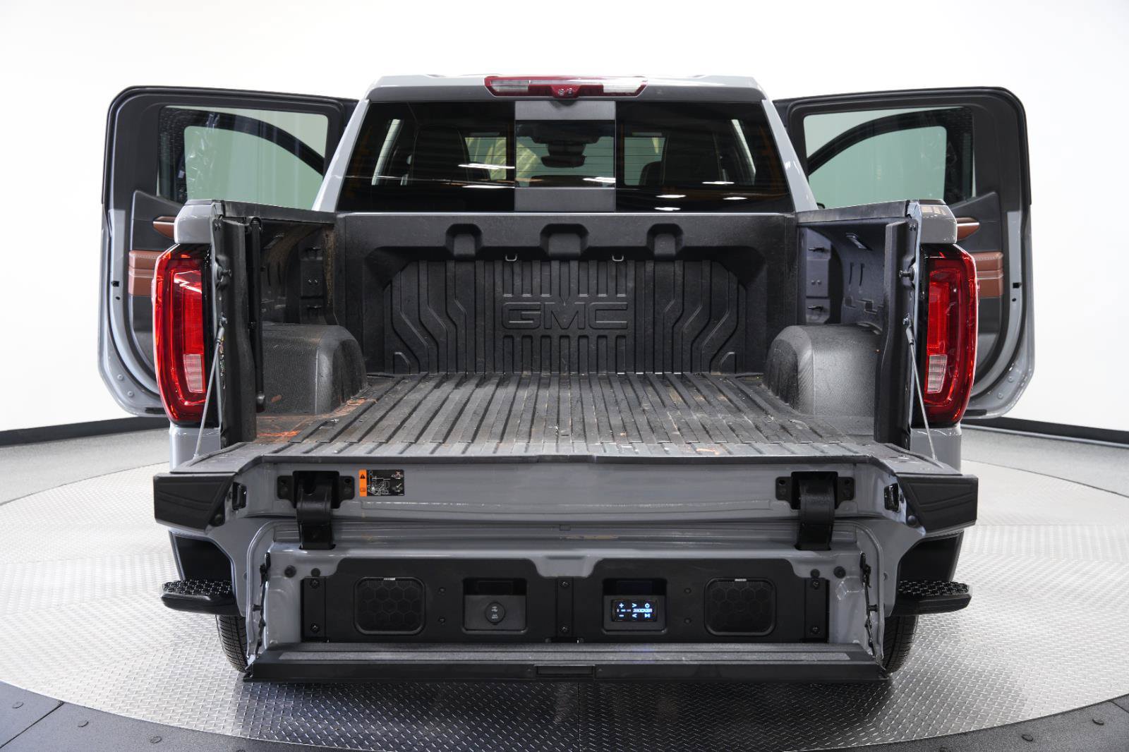 Used 2025 GMC Sierra 1500 Denali Ultimate AWD/4WD image 15