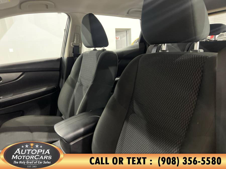 Used 2021 Nissan Rogue Sport S FWD image 13