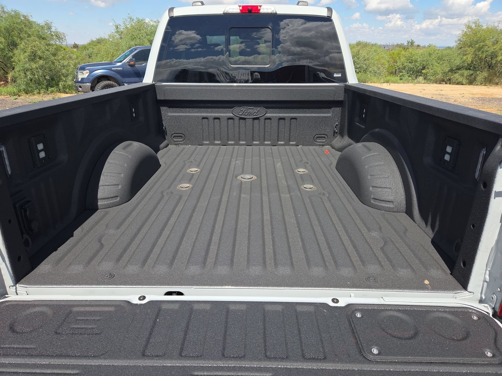 New 2026 Ford F250 Lariat w/ Black Appearance Package AWD/4WD image 6