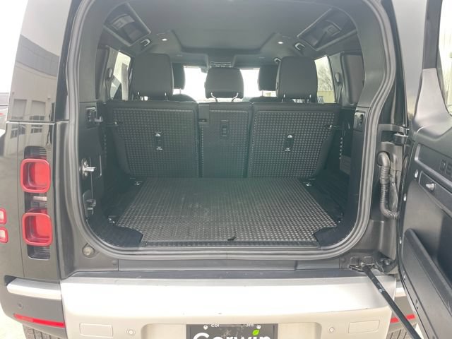 Used 2025 Land Rover Defender 110 S AWD/4WD image 33