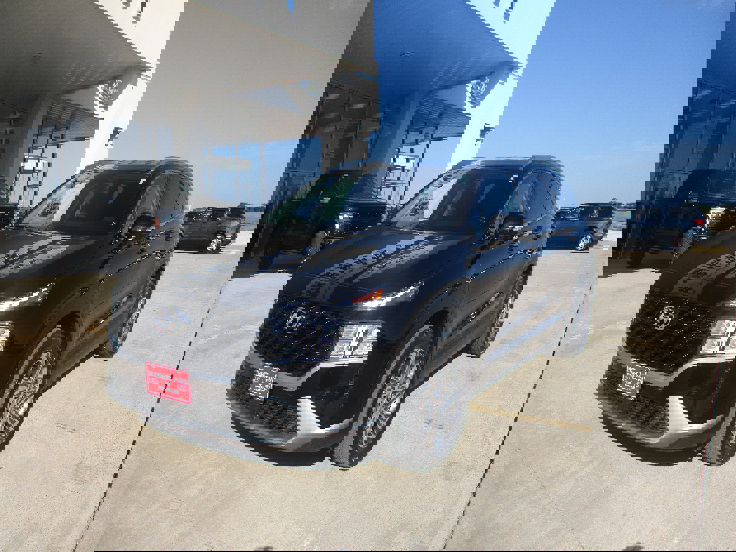 Used 2023 Hyundai Santa Fe SEL image 2