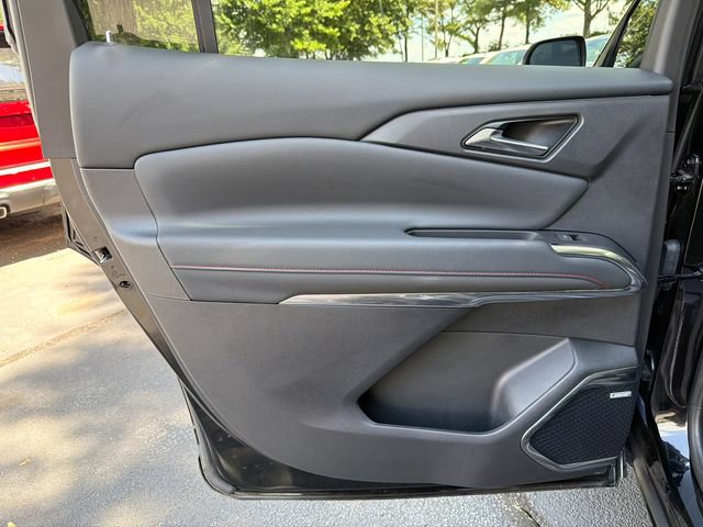Used 2024 Chevrolet Traverse RS FWD image 22