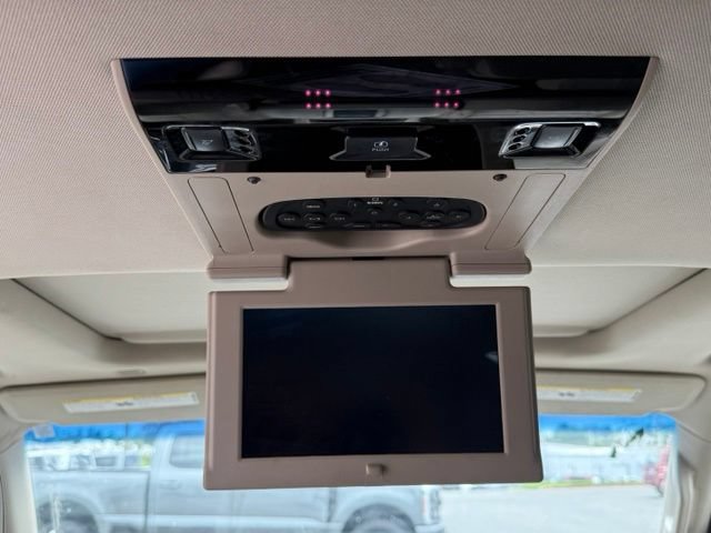 Used 2018 GMC Yukon Denali w/ Denali Ultimate Package AWD/4WD image 18