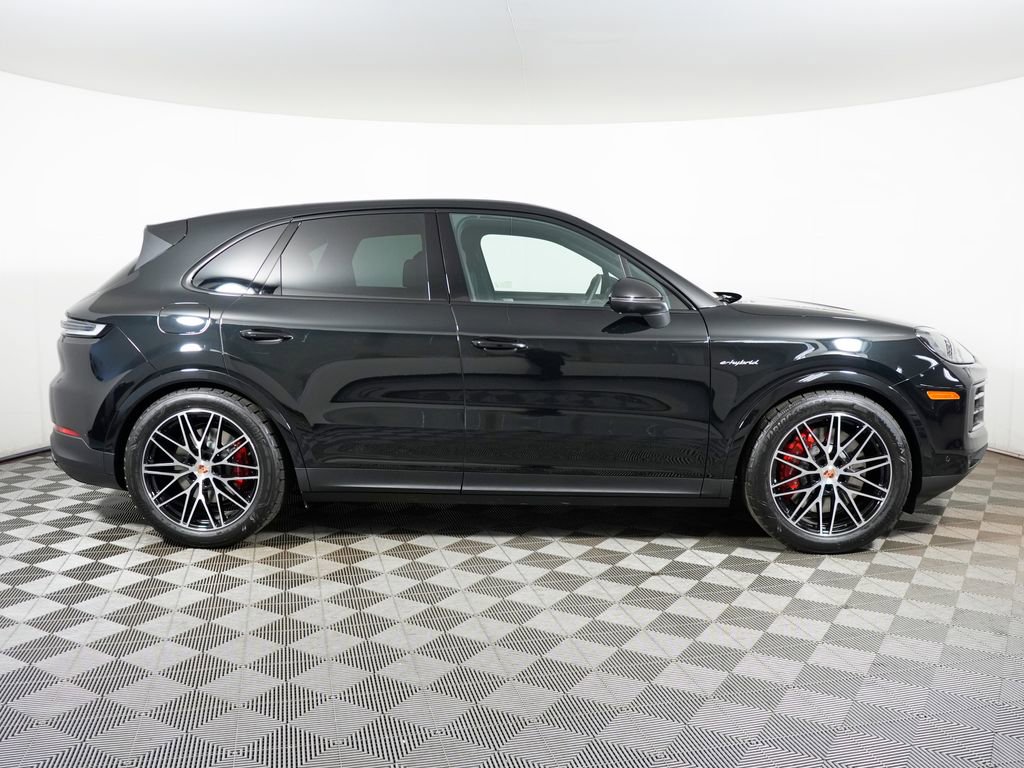New 2026 Porsche Cayenne S AWD/4WD image 8