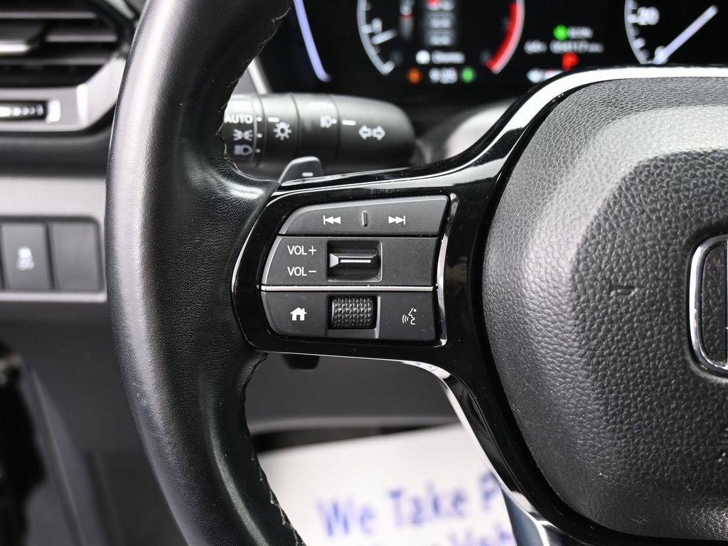 Used 2025 Honda Pilot EX-L image 19