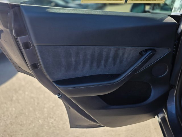 Used 2023 Tesla Model Y 2WD image 20