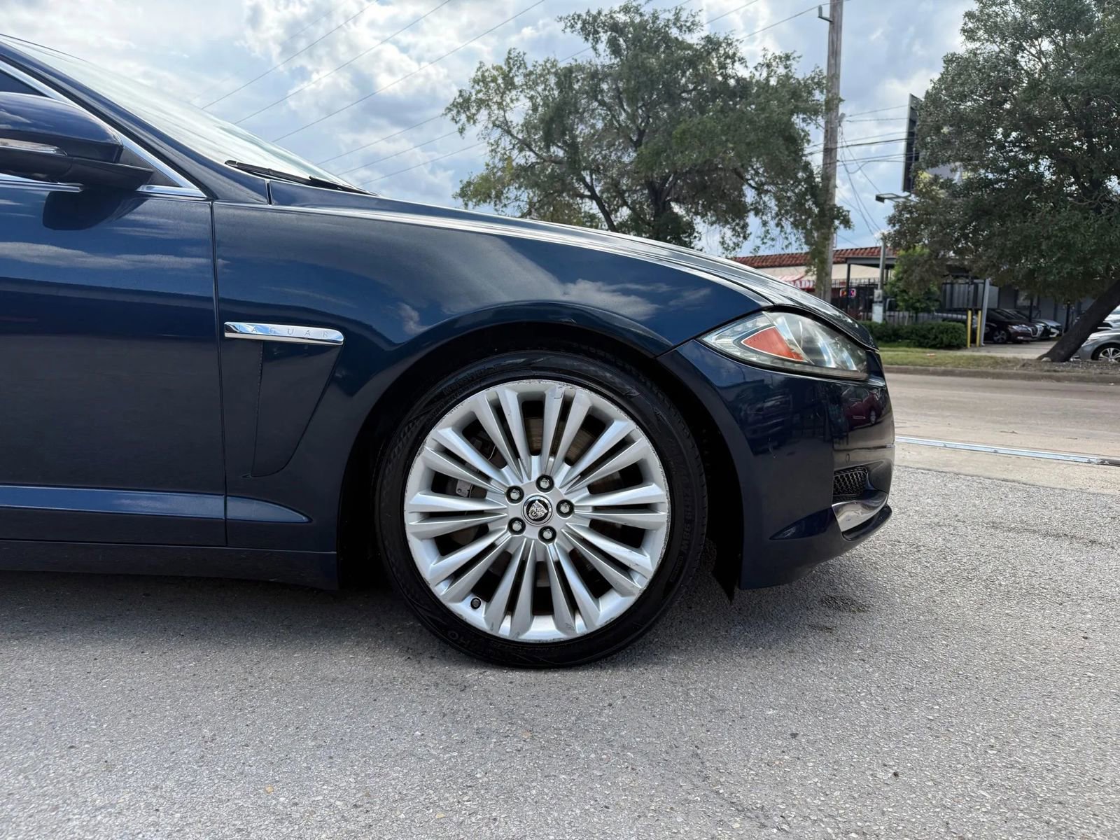 Used 2012 Jaguar XF Portfolio image 33