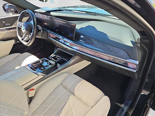 Certified 2024 BMW i7 xDrive60 AWD/4WD image 24