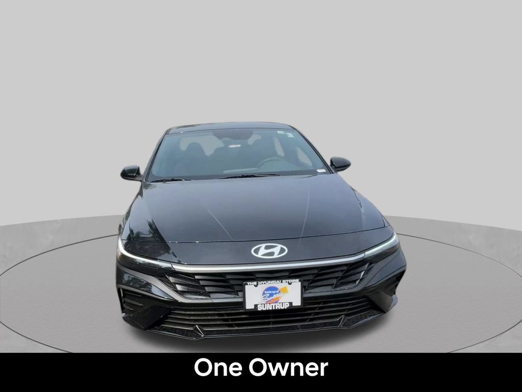 Used 2025 Hyundai Elantra Sport FWD image 6