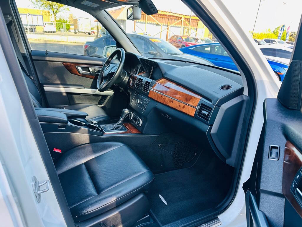 Used 2012 Mercedes-Benz GLK 350 4MATIC image 18