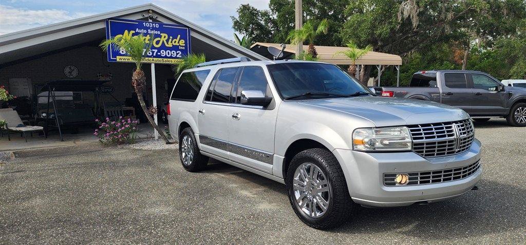 Used 2010 Lincoln Navigator L 4WD image 2