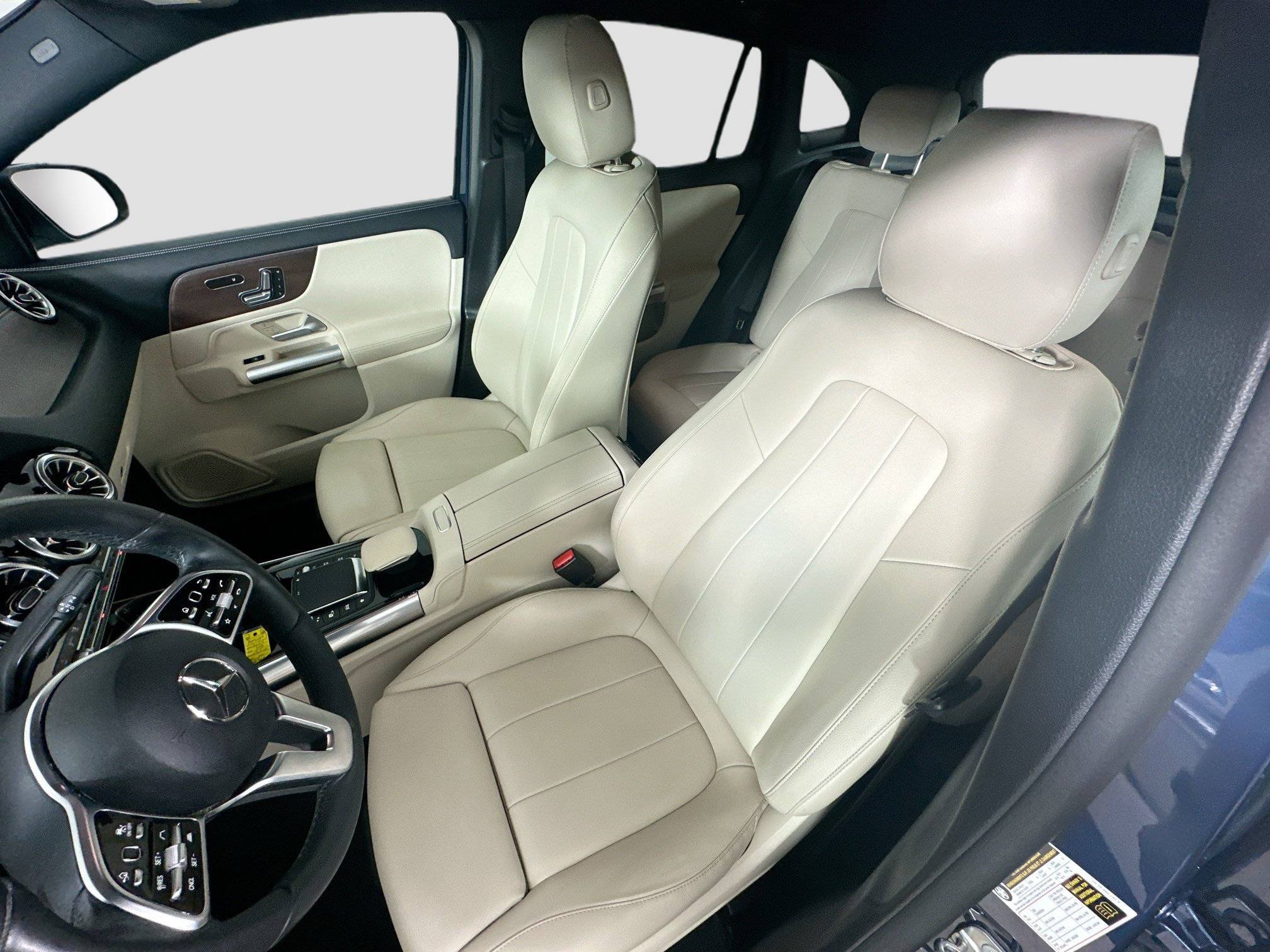 Certified 2023 Mercedes-Benz GLA 250 4MATIC image 25