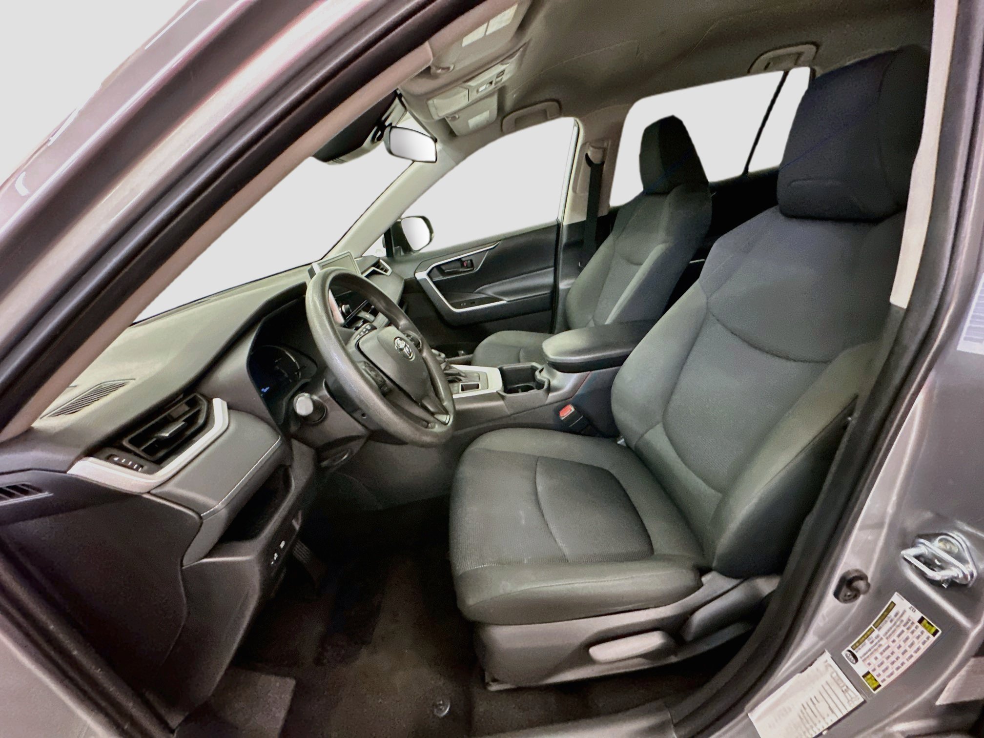 Used 2025 Toyota RAV4 LE AWD/4WD image 13