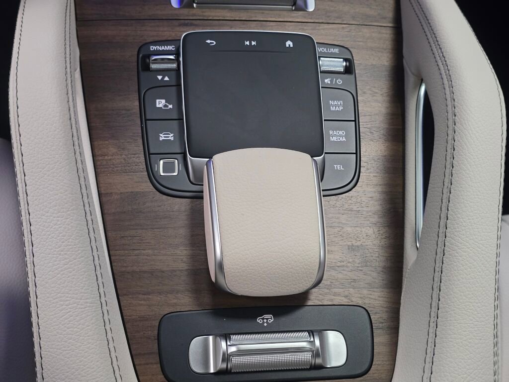 New 2026 Mercedes-Benz GLS 450 4MATIC image 16